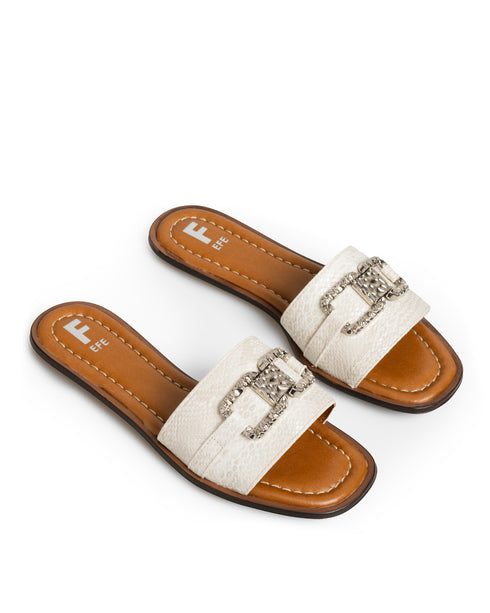 Sandalia Plana Latte Hebilla Brillos 254002